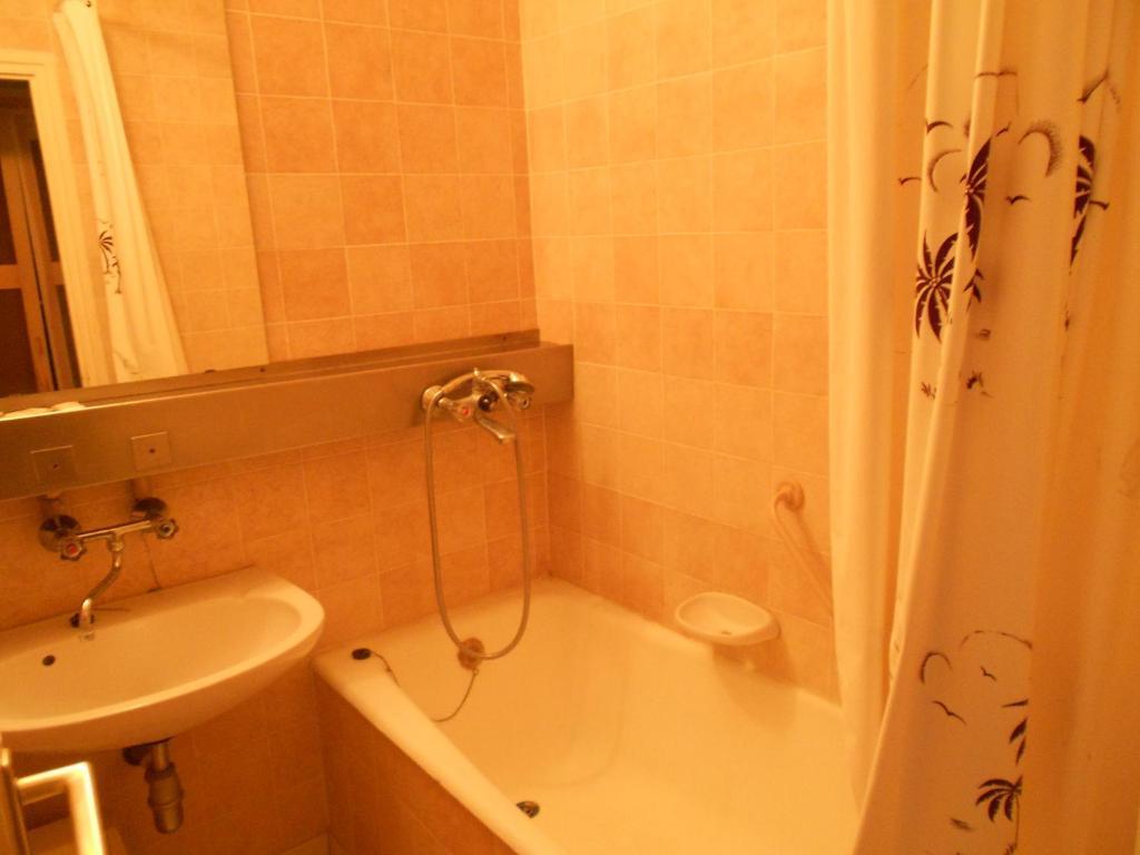Budai Sport Hotel Budapest Room photo